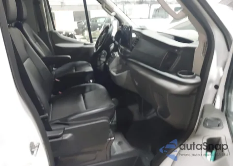 2024 Ford Transit-250 z USA, uszkodzony, nr VIN 1FTBR1C87RKB14844